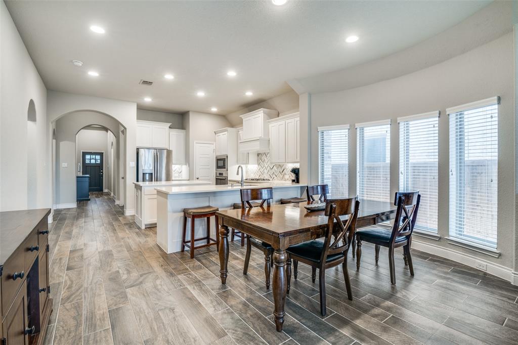 2322 Birdwell Cove