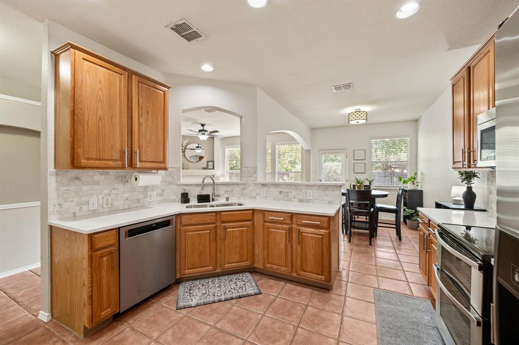 8404 Island Court