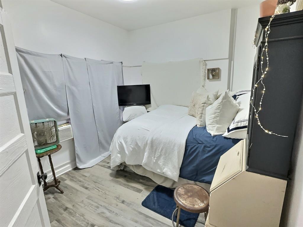 JULIAN HERNANDEZ - Residential