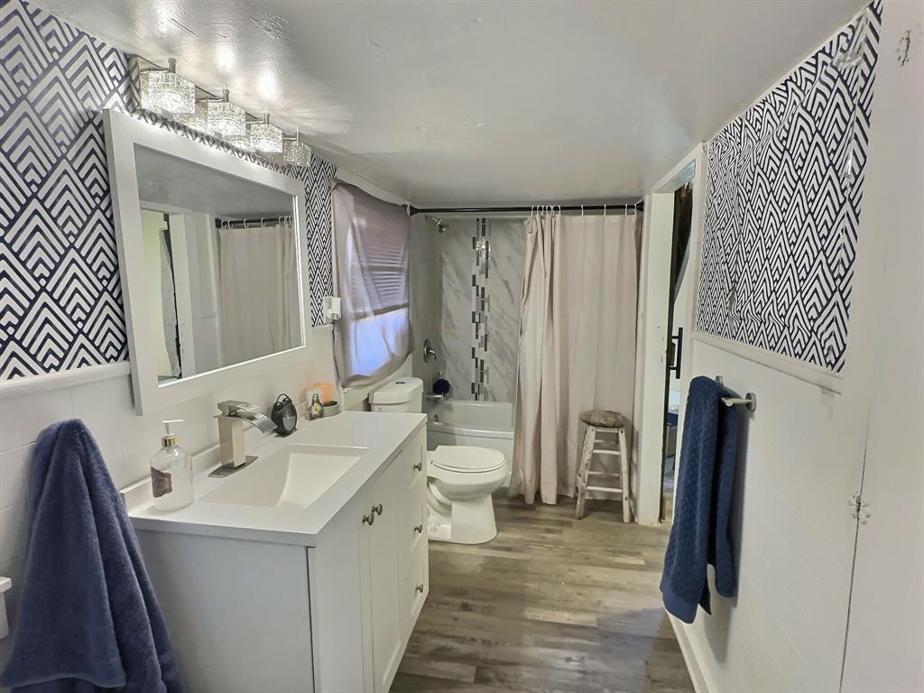 JULIAN HERNANDEZ - Residential