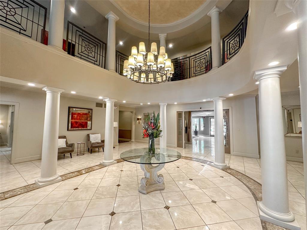 Wyndemere Condo - Residential