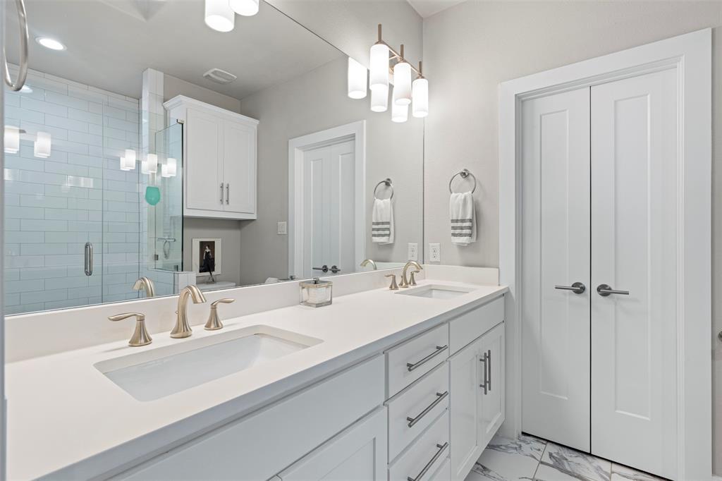 Metro Live Oak Ph 1 Bldg 1 - Residential Lease