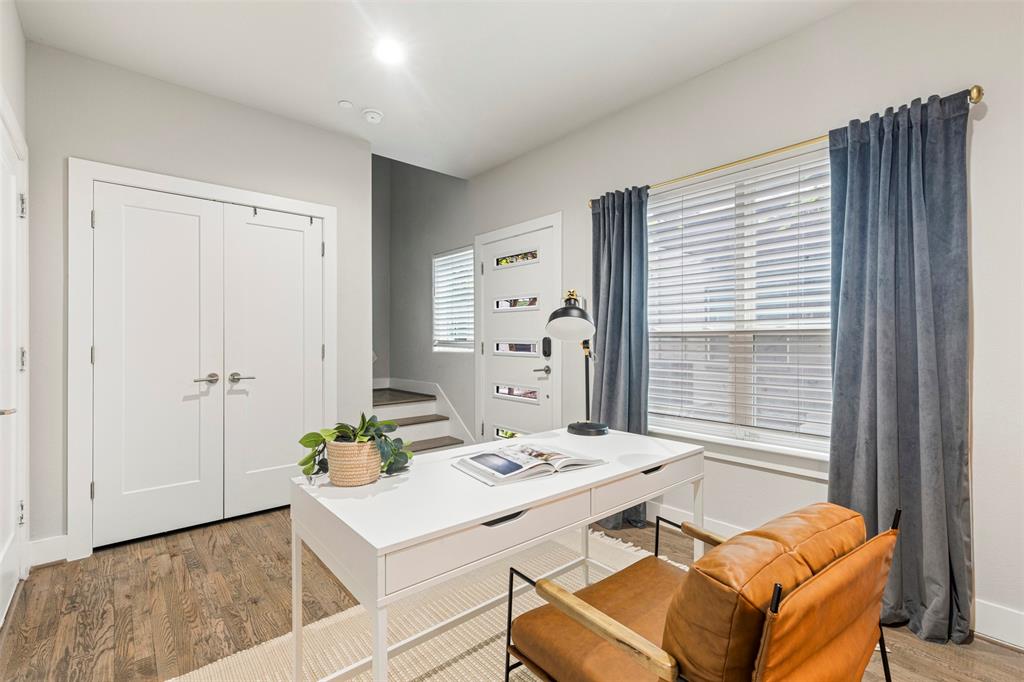 Metro Live Oak Ph 1 Bldg 1 - Residential Lease