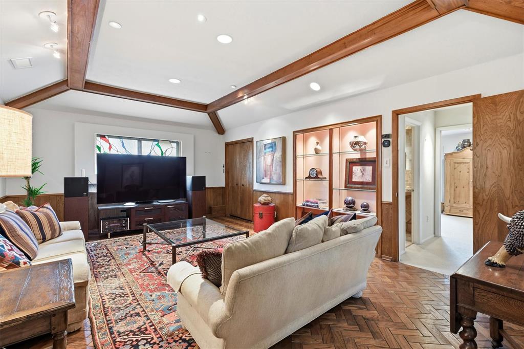 6720 Regalbluff Drive