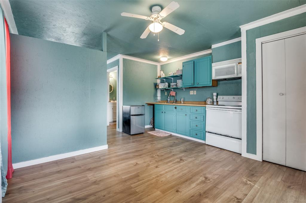 Tecumseh Park Estates #4 - Residential