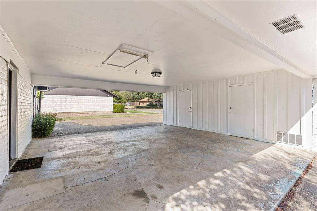 Lake Air Estate - Residential Lease