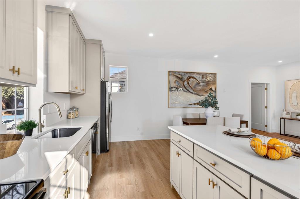 Dallas Land & Loan 02 - Residential Income