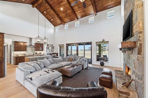 Tiny photo for 570 S Point Court, Aledo, TX 76008 (MLS # 21191298)