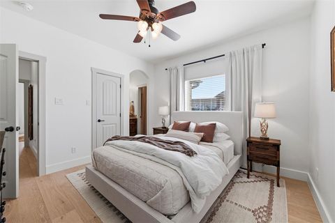 Tiny photo for 570 S Point Court, Aledo, TX 76008 (MLS # 21191298)