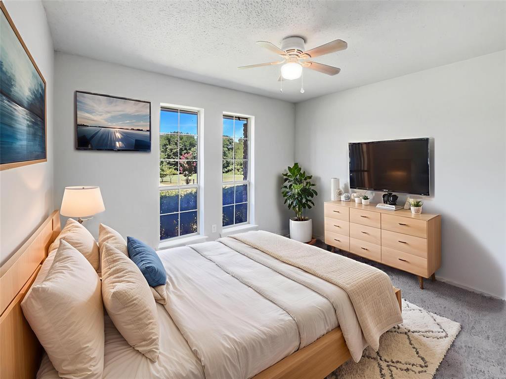 116 Creekview Drive W