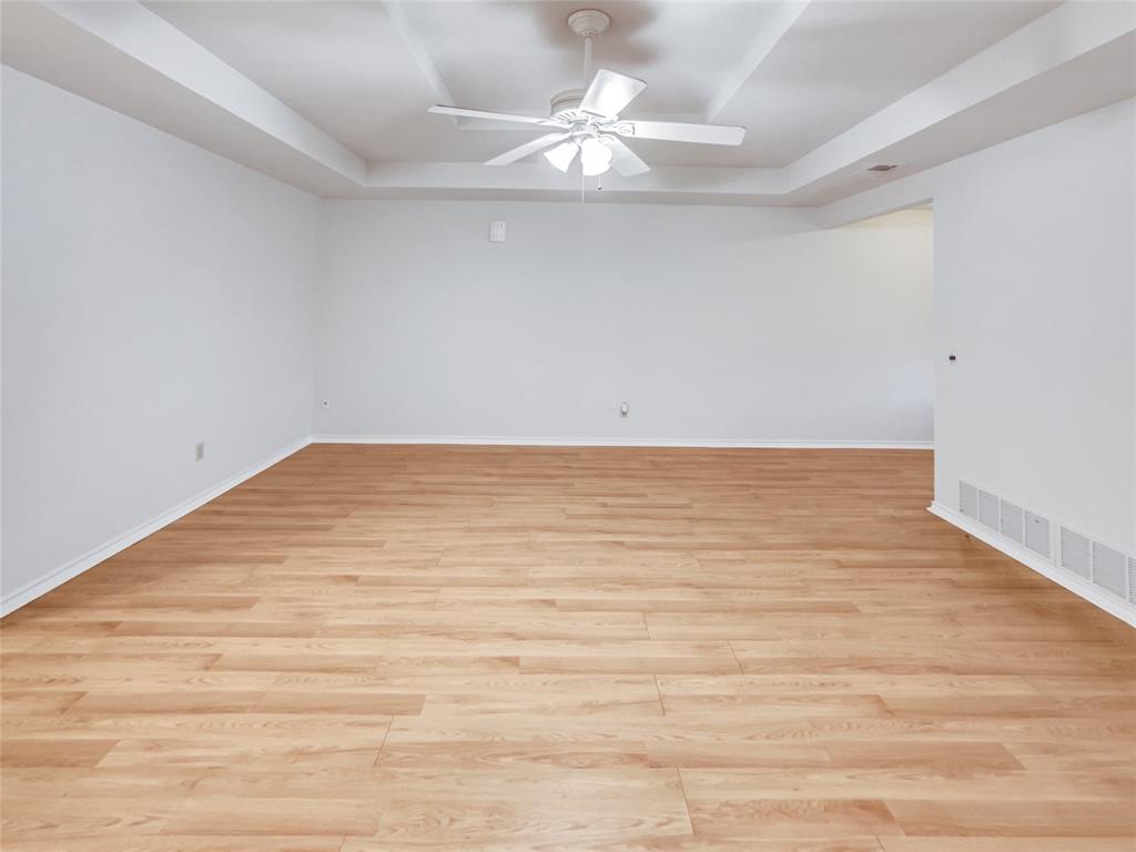 116 Creekview Drive W