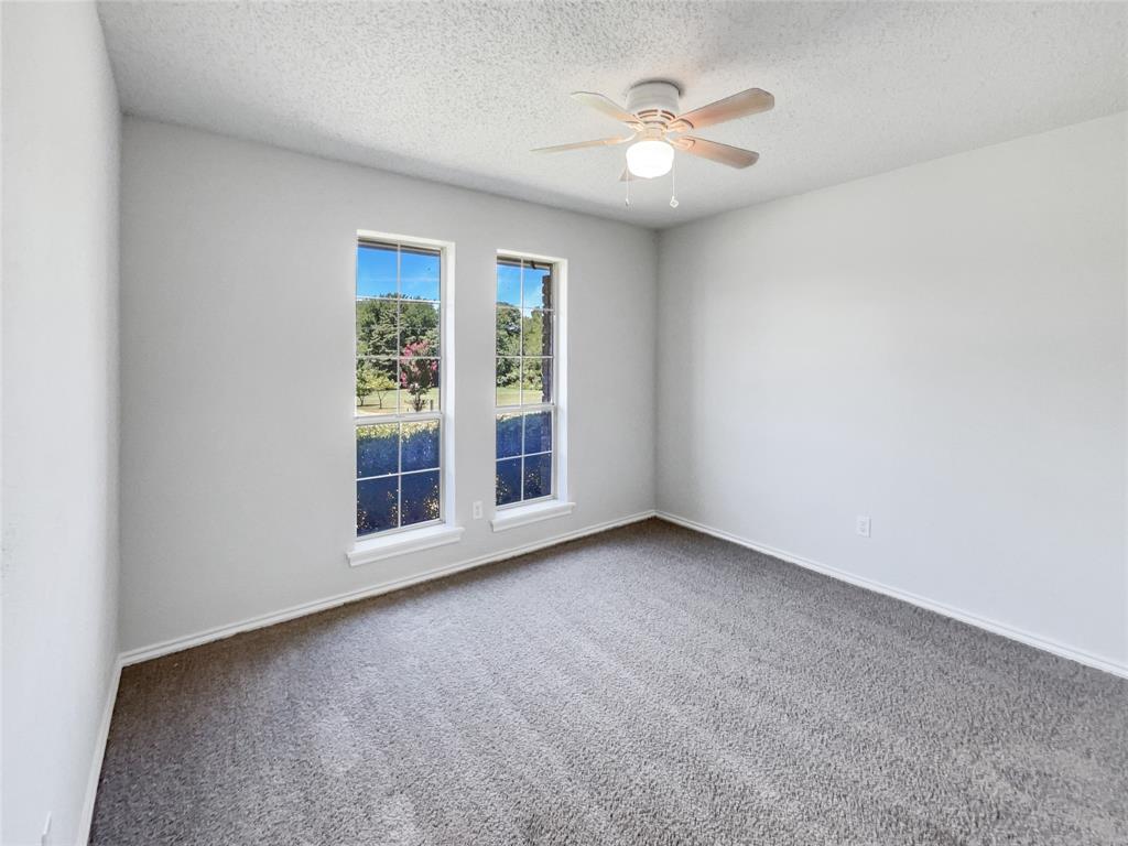 116 Creekview Drive W