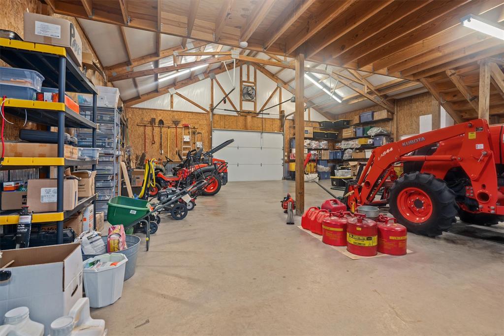 Stallion Lake Ranch - Farm