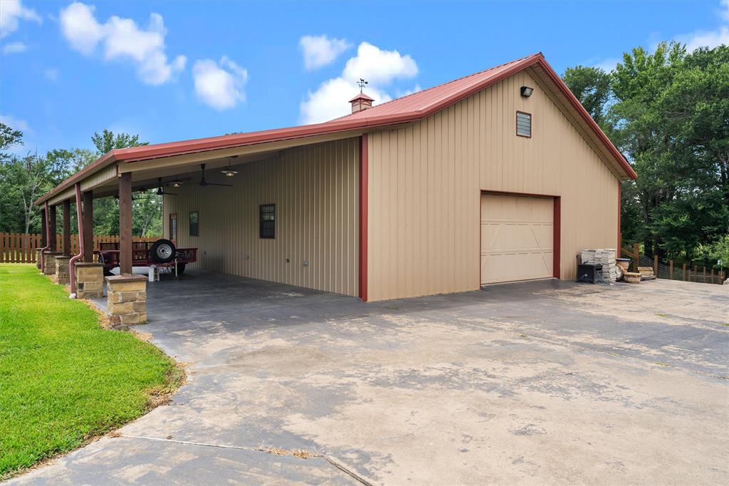 Stallion Lake Ranch - Farm