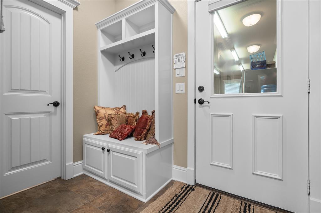 Stallion Lake Ranch - Farm