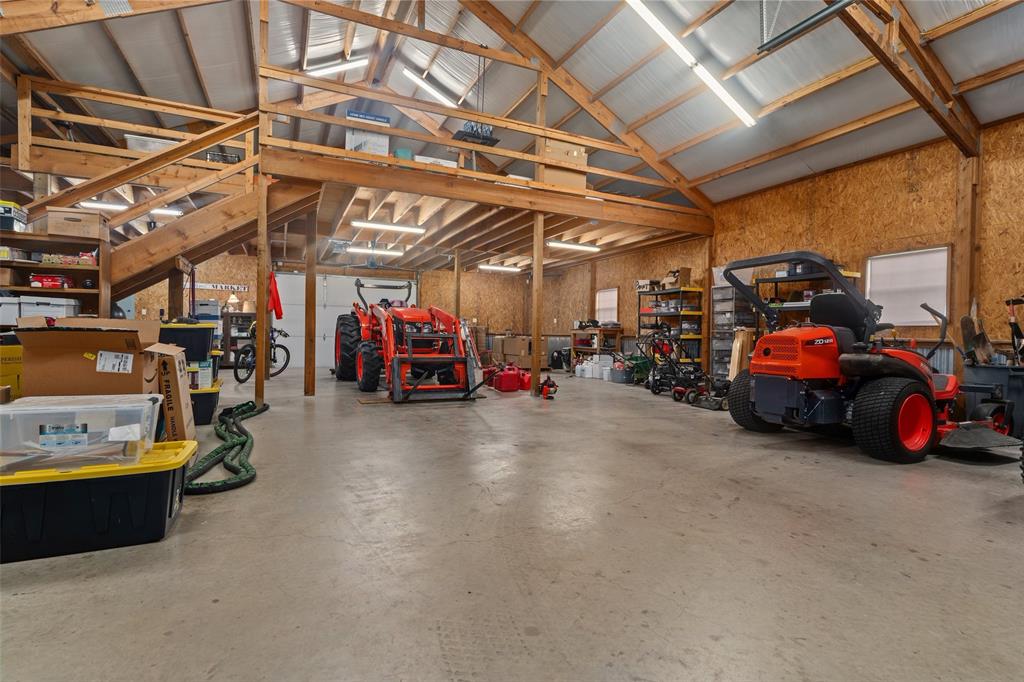 Stallion Lake Ranch - Farm