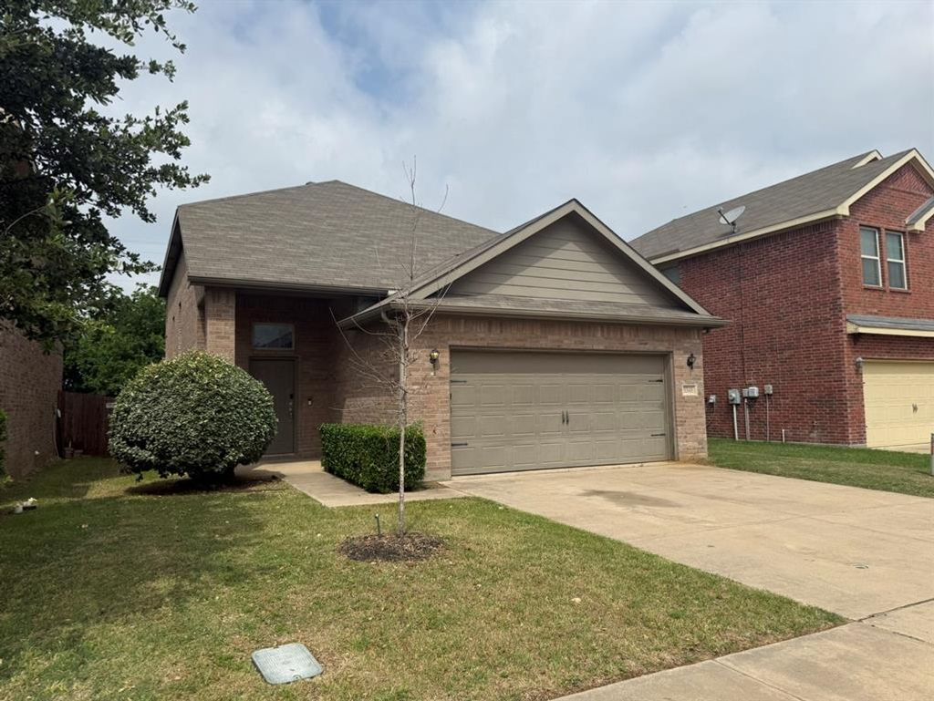 Photo of 5548 Thunder Bay Drive, Fort Worth, TX 76119 (MLS # 21251804)