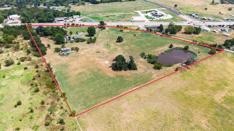 Photo of 1351-2 S State Highway 19, Sulphur Springs, TX 75440 (MLS # 21366028)