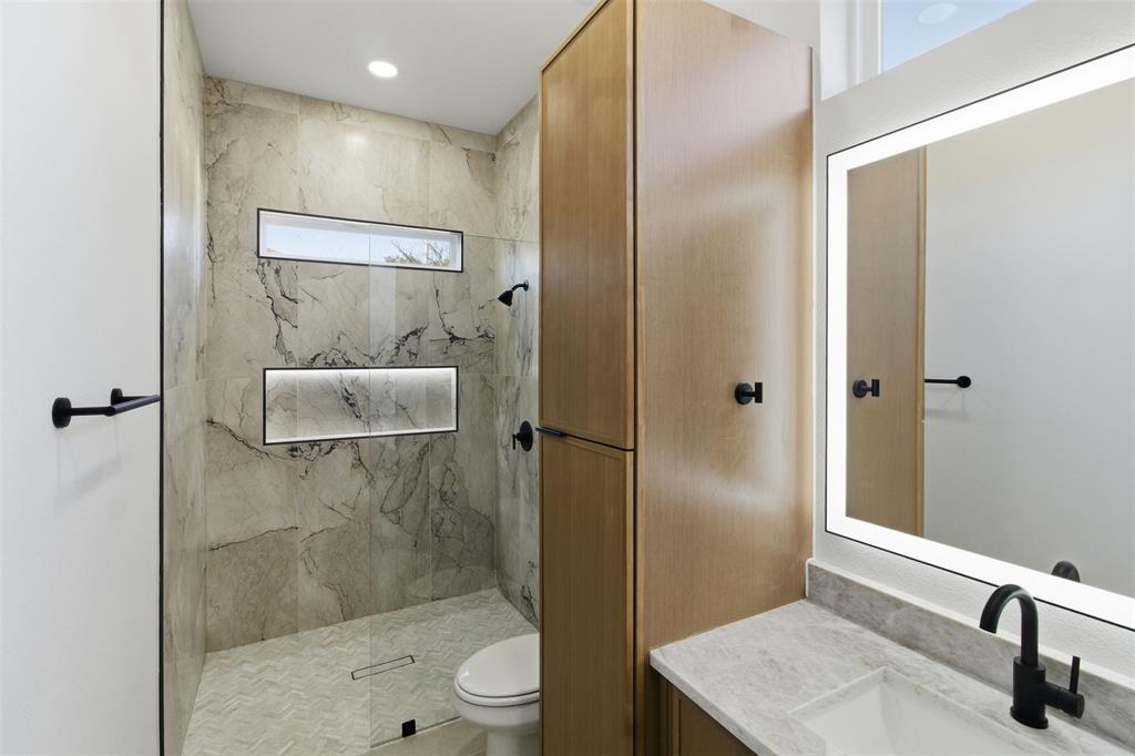 Carrie Gilroys - Residential