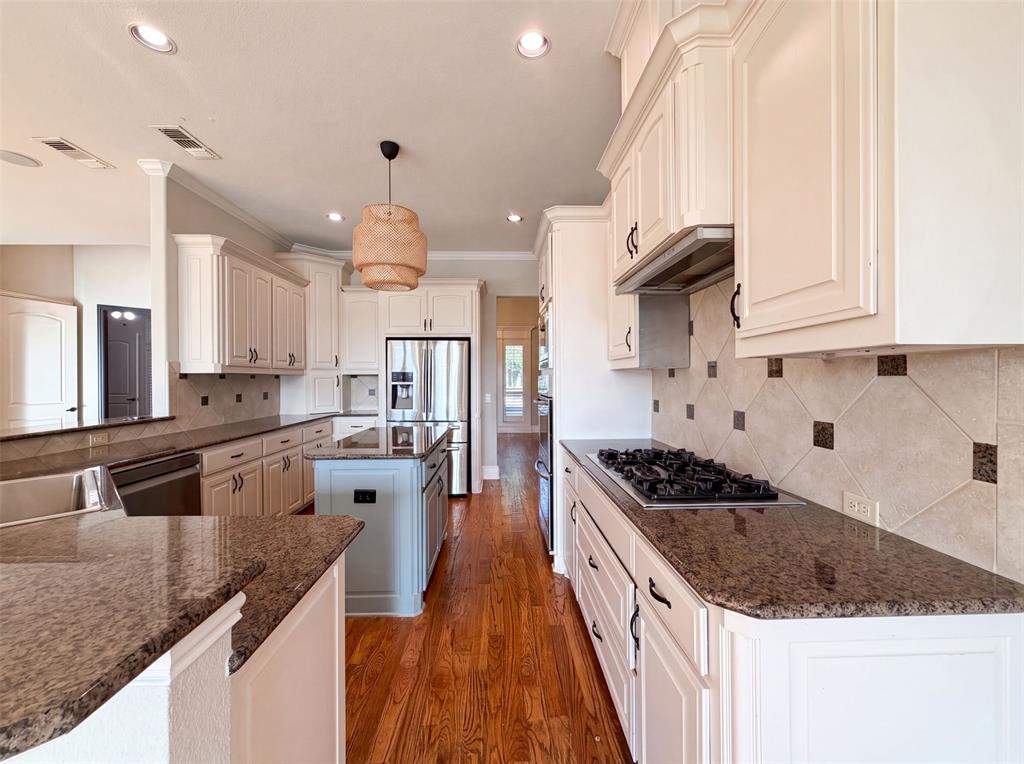 6530 Swallow Court