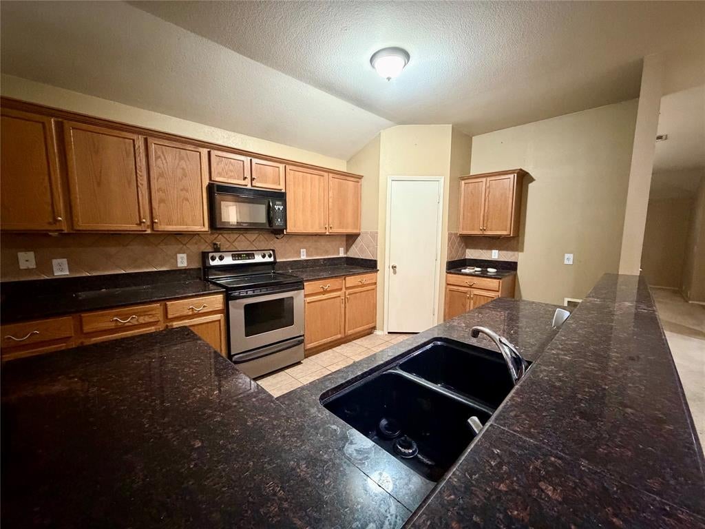 4005 Shiraz Drive