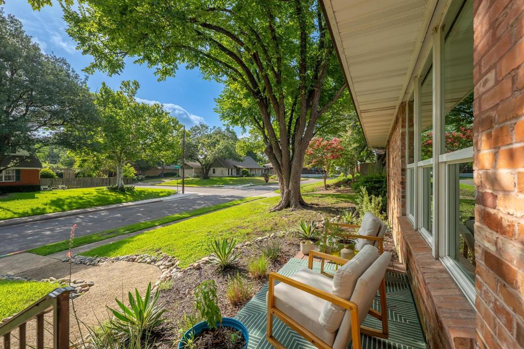 10424 Maplegrove Lane