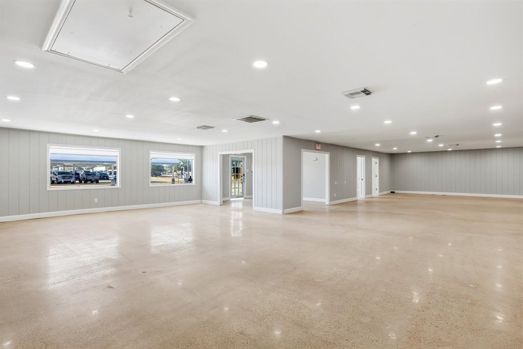 Eastridge - Commercial Sale