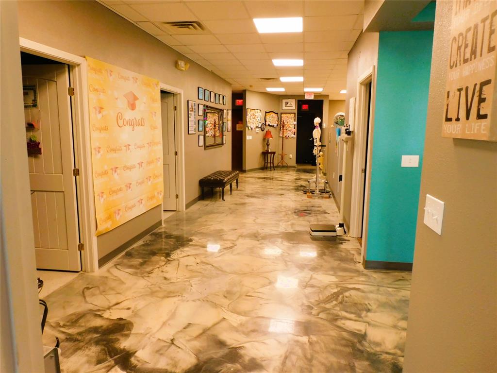 Kelly Thomas E Addition - Commercial Lease