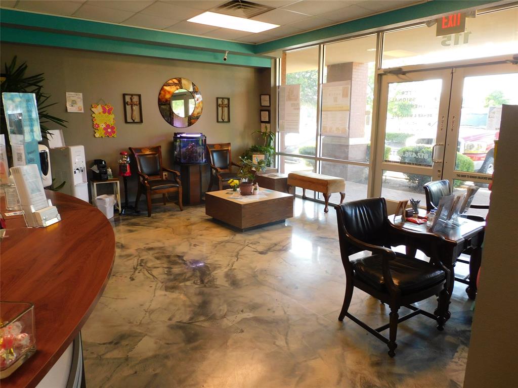 Kelly Thomas E Addition - Commercial Lease