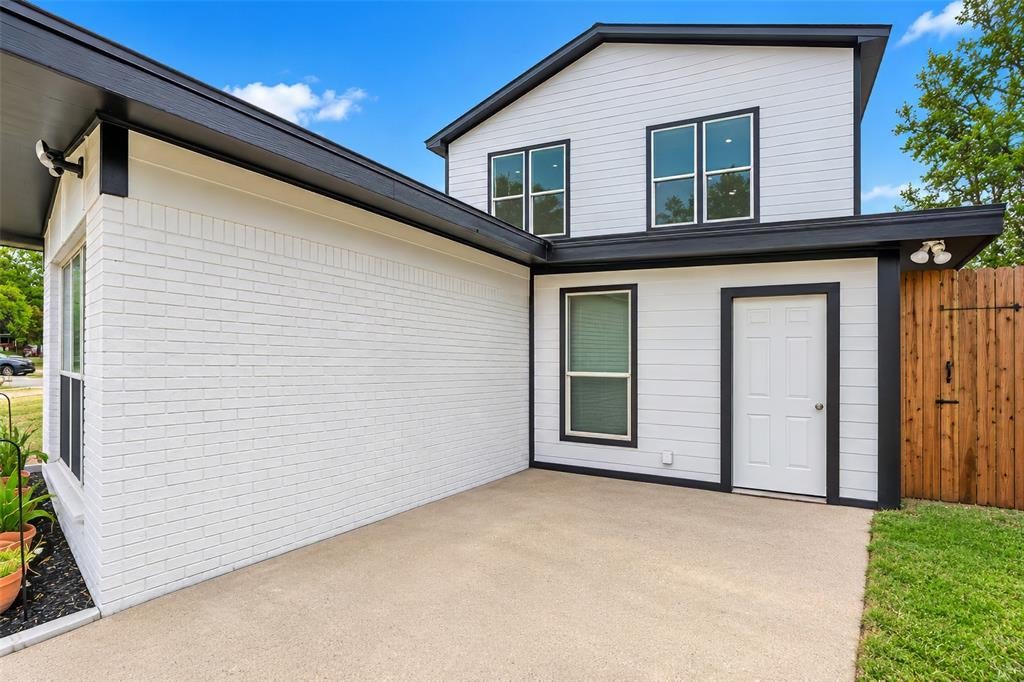 1714 Meadowbrook Lane