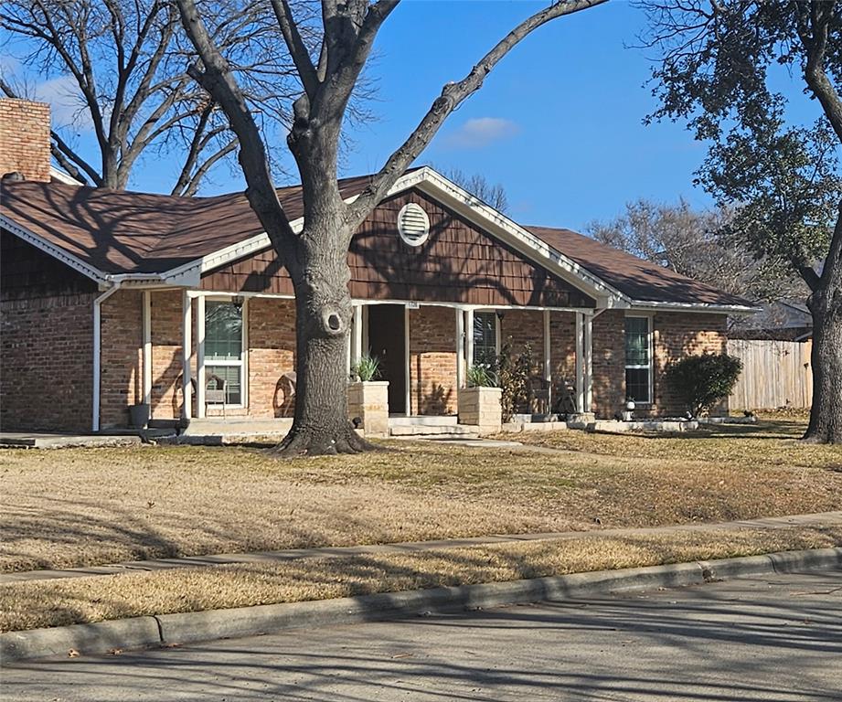 4726 Snow Drive