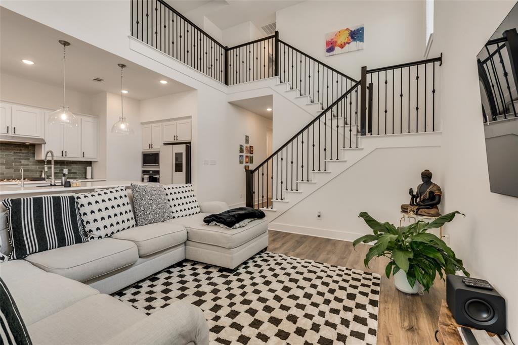 Devonshire Village 8 - Residential Lease