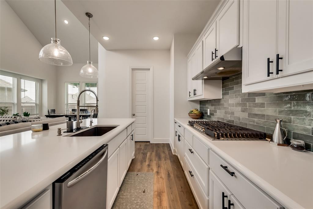 Devonshire Village 8 - Residential Lease