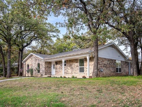 632 Melbourne Court Hurst TX 76053