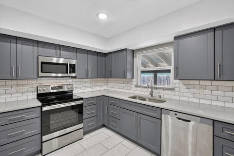 Tiny photo for 4721 Woodfield Drive, Arlington, TX 76016 (MLS # 21396517)
