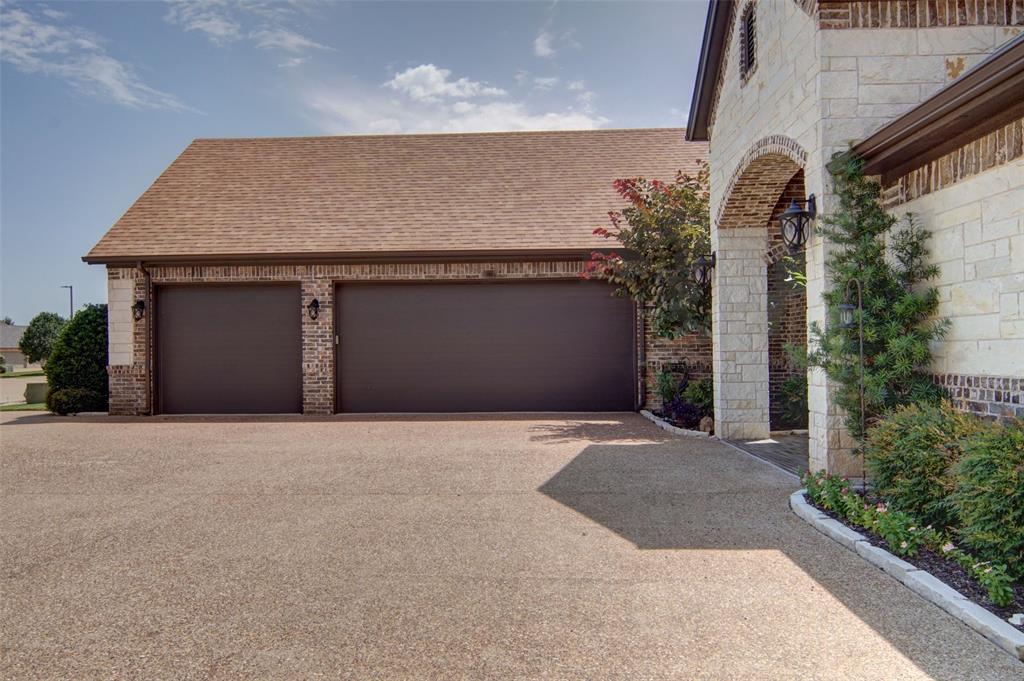 1221 Prestwick Court