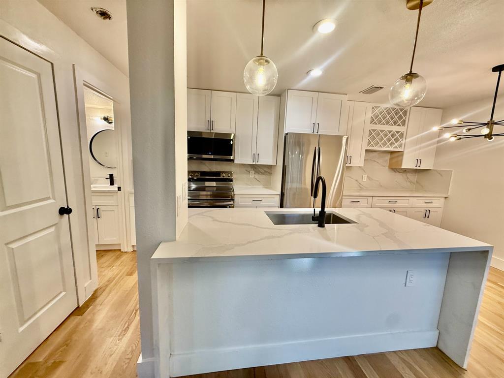 Bristle Cone Twnhs Conds - Residential Lease