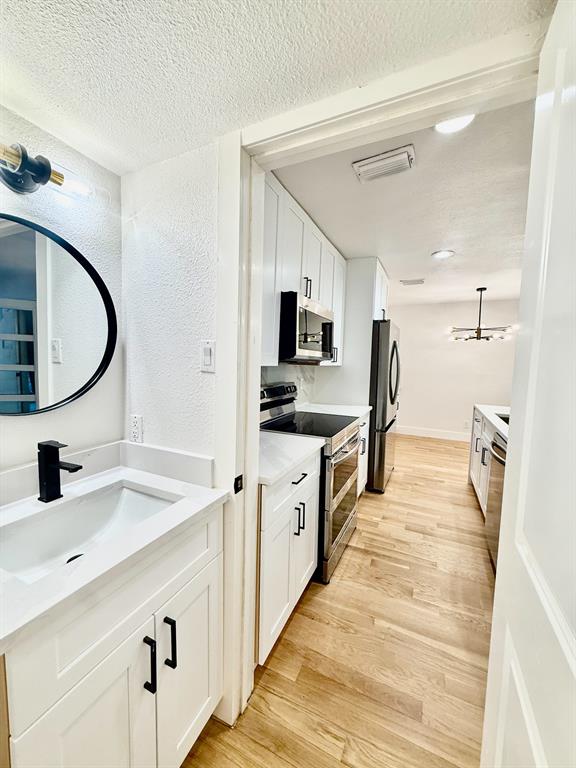 Bristle Cone Twnhs Conds - Residential Lease