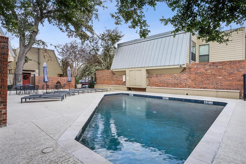 Bristle Cone Twnhs Conds - Residential Lease