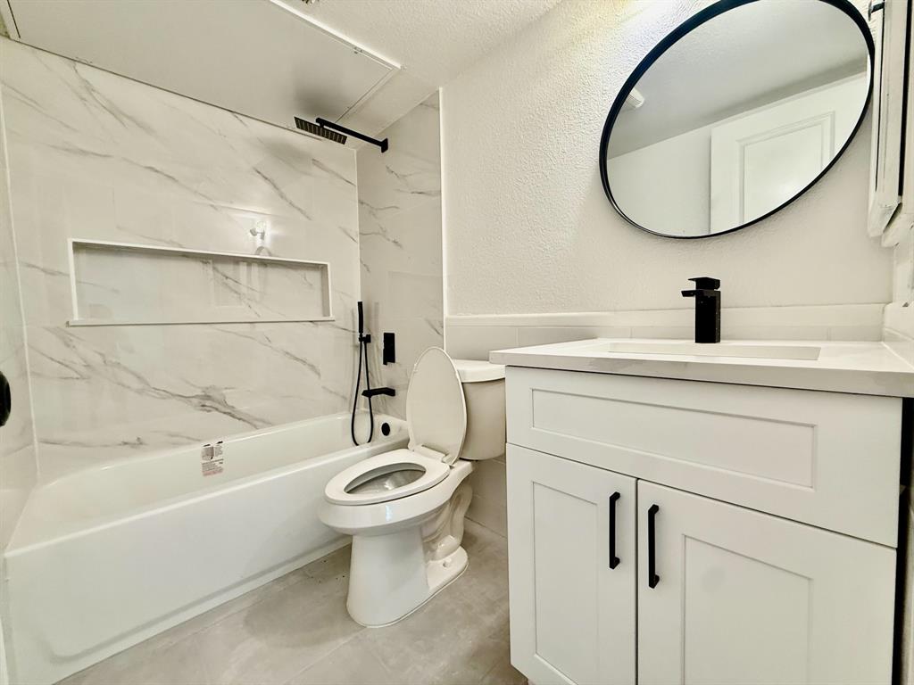 Bristle Cone Twnhs Conds - Residential Lease