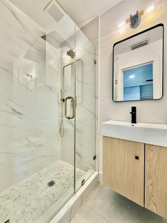 Bristle Cone Twnhs Conds - Residential Lease