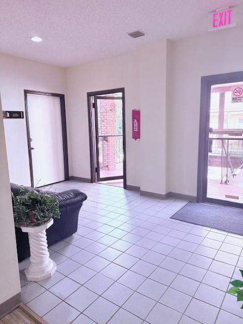 Faulkner Circle 1st Rep - Commercial Lease