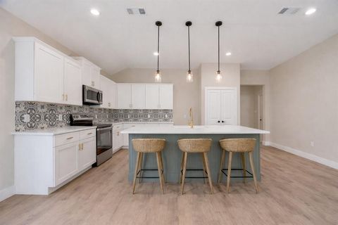 Tiny photo for 113 Iron Horse Lane, Denison, TX 75020 (MLS # 21235099)