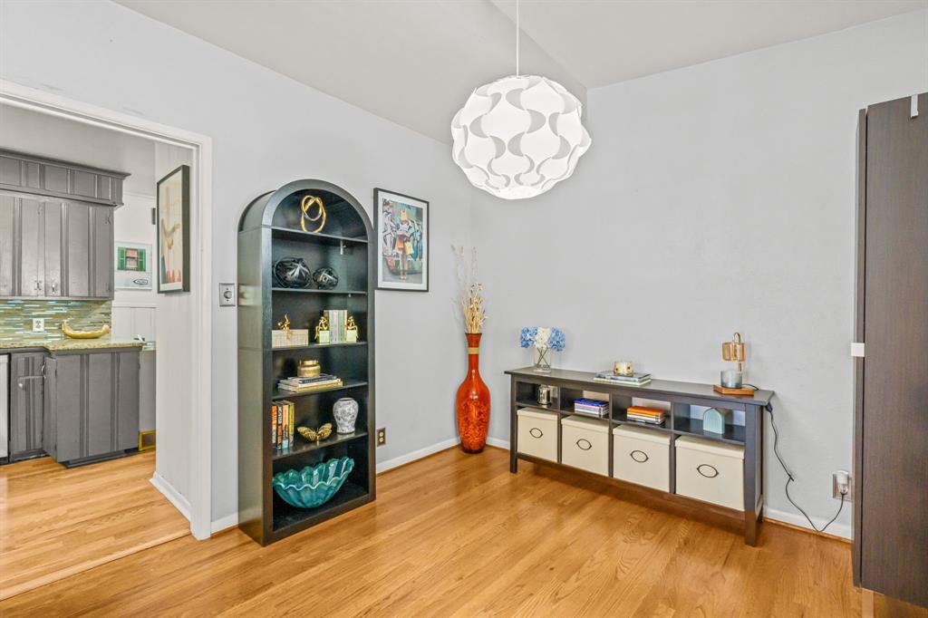 3401 W Fuller Avenue