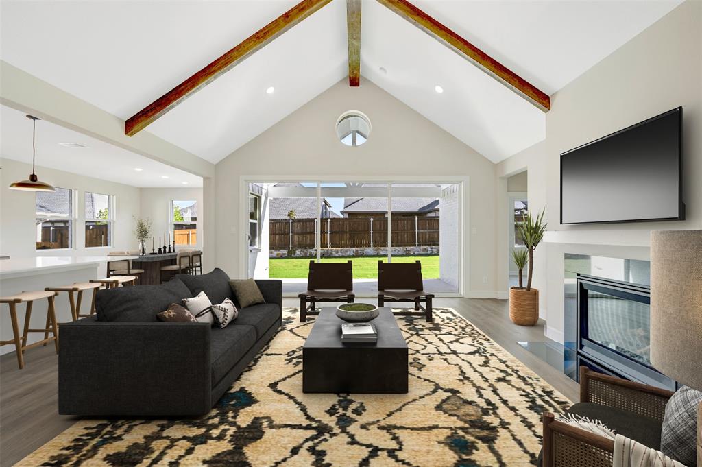 719 Emerald Heights