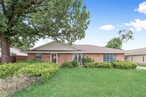 1308 N Kaufman Street Ennis TX 75119