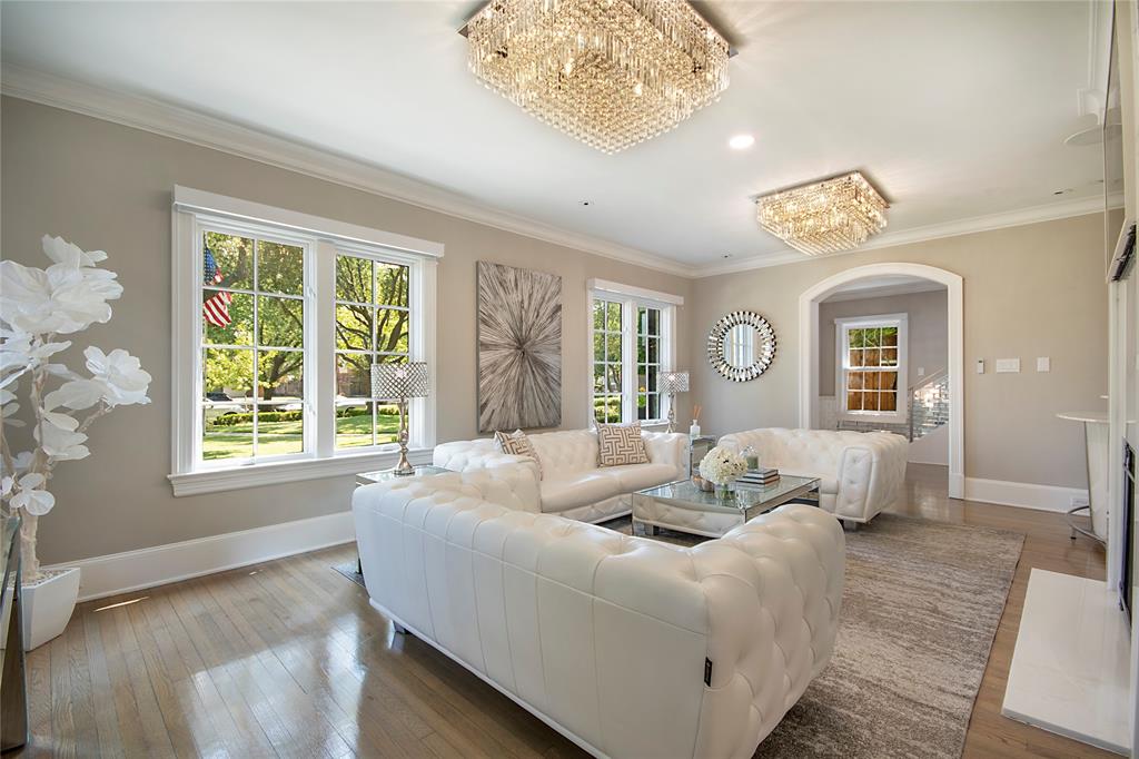 3210 Beverly Drive