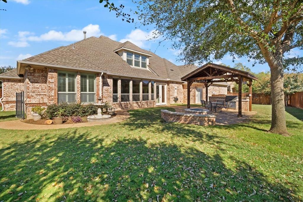 836 Sabine Trail