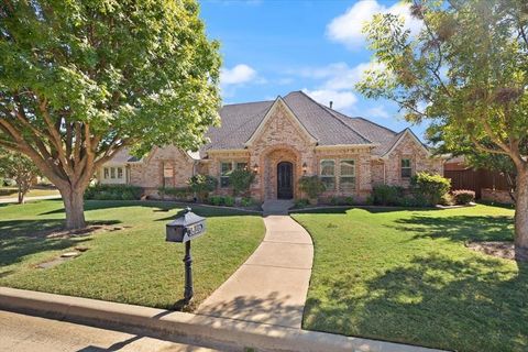 Photo of 836 Sabine Trail, Mansfield, TX 76063 (MLS # 21091521)