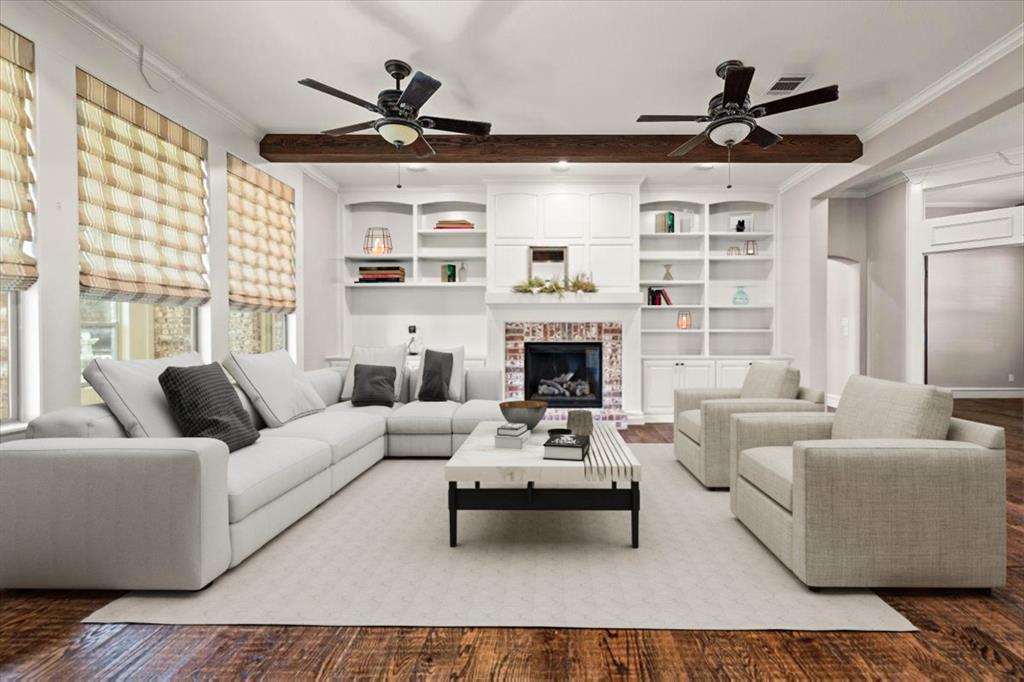 836 Sabine Trail